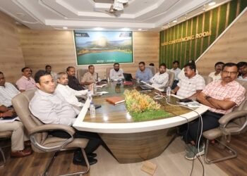 बाढ़ नियंत्रण की तैयारियों को लेकर राष्ट्रीय आपदा प्रबंधन प्राधिकरण द्वारा बाढ़ नियंत्रण को लेकर कान्फ्रेंस