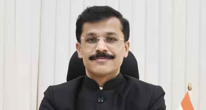 IAS तुकाराम मुंढे का चिप्स-कोल्डड्रिंक्स बनाने वाली कंपनियों से सवाल, भारत में अलग न्यूट्रिशन स्टैंडर्ड क्यों