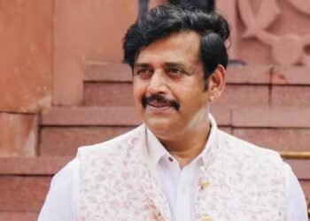 ‘इतनी गरीबी कि 7 स्टार में खिचड़ी खाता हूं’, रवि किशन की तंगहाली की बात सुन लोग बोले- ऐसी कंगाली सबको मिले