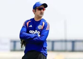 हेड कोच गौतम गंभीर को मिला पूर्व टीममेट का सपोर्ट, कहा- खिलाड़ियों को ज्यादा जिम्मेदारी लेने की जरूरत