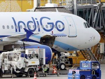 IGI एयरपोर्ट पर यात्री IndiGo की फ्लाइट में बैठे थे, पायलट फंस गया ट्रैफिक जाम में, फिर क्या हुआ