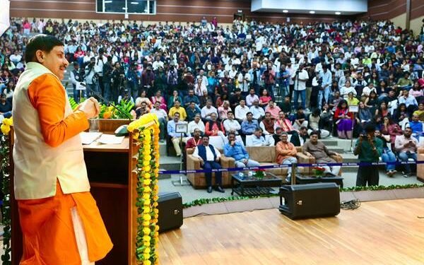 फेक न्यूज के जमाने में हम नेक न्यूज वाले बनें : मुख्यमंत्री डॉ. यादव