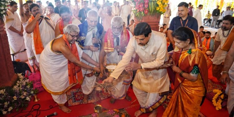 मुख्यमंत्री डॉ.मोहन यादव ने किया ‘एकात्म धाम’, ओंकारेश्वर में ‘पंचायतन मंदिर’ का शिलान्यास