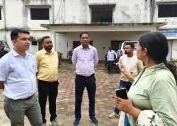 ’कलेक्टर यादव ने निर्माणाधीन जिला अस्पताल और नर्सिंग कॉलेज का किया औचक निरीक्षण’