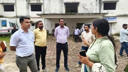 ’कलेक्टर यादव ने निर्माणाधीन जिला अस्पताल और नर्सिंग कॉलेज का किया औचक निरीक्षण’