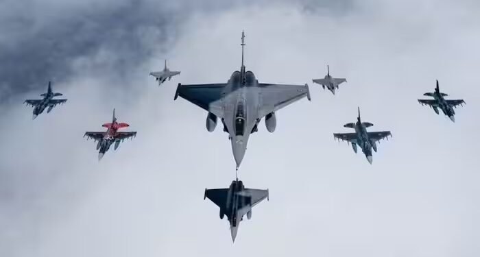 राफेल के साथ फ्रांस का शक्ति प्रदर्शन, 40000 किमी उड़कर पहुंच रहे भारत, IAF संग लगाएंगे दहाड़