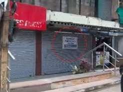 एक ही बिल्डिंग- जहां पोस्टर लगा, वहीं पर दुकान खुली:भोपाल में 190 प्रतिष्ठानों को बंद कराने का दावा