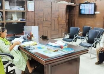 जनदर्शन प्रशासन और जनता के बीच सीधा संवाद का सशक्त माध्यम : कलेक्टर