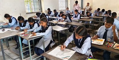 बच्चों के रंगों में साकार हुआ ‘मेरे सपनों का भारत’
