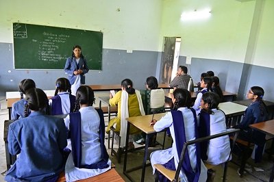 मेरे सपनों का भारत-चित्र सेवा’ में विद्यार्थियों ने उकेरी विकसित भारत और विकसित छत्तीसगढ़ की संकल्पना