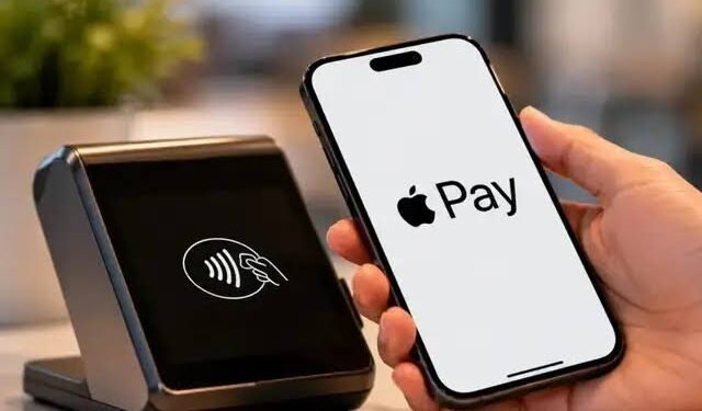 Apple Pay ने एक्सिस बैंक से मिलाया हाथ, शुरू की यह सर्विस, PhonePe और Google Pay के किले में लगेगी सेंध?