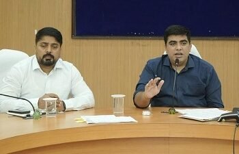 कलेक्टर ने ली समय-सीमा बैठक, विभागीय कार्यों की हुए विस्तृत समीक्षा