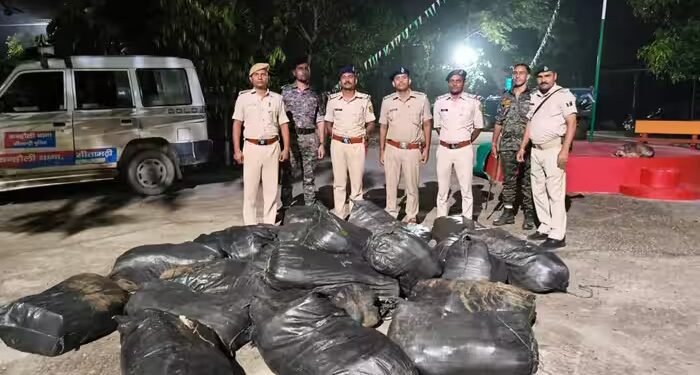 पुष्पा स्टाइल में नदी में बहा दी शराब, सोचा बीच में निकाल लेंगे, लेकिन सीतामढ़ी पुलिस कूद गई पहले