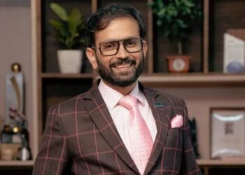 दोस्त का इंटरव्यू दिलाने गए थे, नौकरी खुद को मिल गई, फिर शुरू किया ऐसा बिजनेस जो 19000 करोड़ रुपये का हो गया
