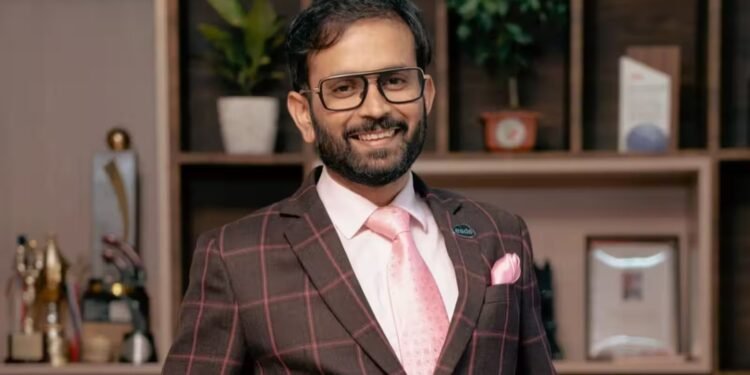 दोस्त का इंटरव्यू दिलाने गए थे, नौकरी खुद को मिल गई, फिर शुरू किया ऐसा बिजनेस जो 19000 करोड़ रुपये का हो गया