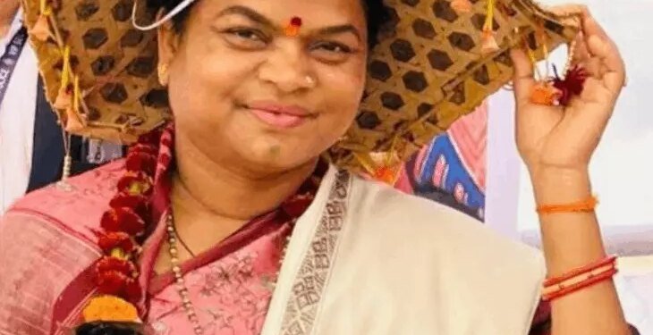 सांसद फूलो देवी और विधायक मरकाम का वॉट्सऐप हैक:करीबियों से मांगे 65-76 हजार; 2 घंटे में लौटाने का झांसा देकर ठगों ने भेजे मैसेज
