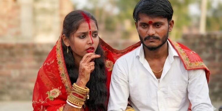 परिजनों ने सांकेतिक दाह संस्कार कर रिश्ता तोड़ा, लड़की बोलीं- जातिवाद और समाज के लिए अपनी बेटी को नहीं देखा