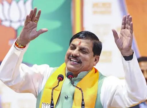 ‘अपने काम से काम रखो’, पीएम मोदी से सपरिवार मुलाकात पर मिली नसीहत तो प्रियंका चतुर्वेदी ने घुमाकर दिया