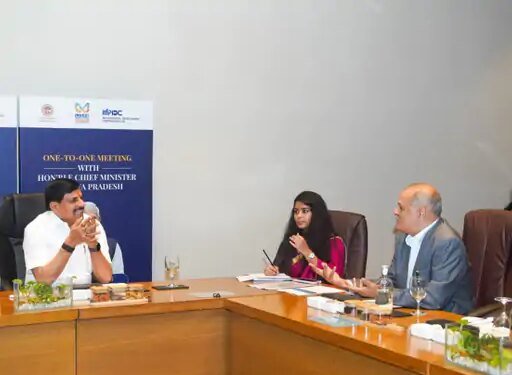 उत्सवों को धर्म में क्यों बांधना, ओणम-गरबा जैसे पर्व-त्योहारों को हर हाल में संकीर्णता से बचाना होगा