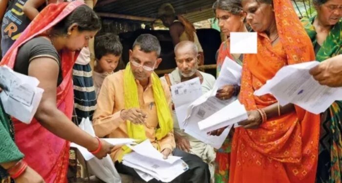 MP में घर-घर दस्तक देंगे 74 हजार BLO, 31 लाख कटे नामों की होगी री-चेकिंग, बेघर और मजदूरों के लिए खास कैंप की सुविधा