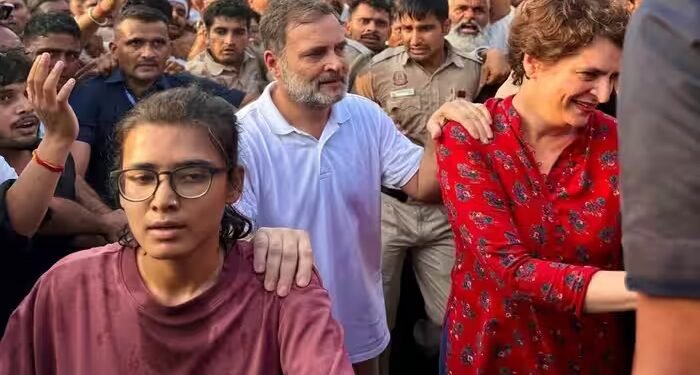 क्या राहुल गांधी ने CJP के मूवमेंट को तोड़ना शुरू कर दिया है? नेहा बोरा को प्रोटेस्ट में शामिल कर चल दी सियासी चाल