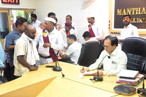 कलेक्टर ने जनदर्शन में सुनी लोगों की समस्याएं
