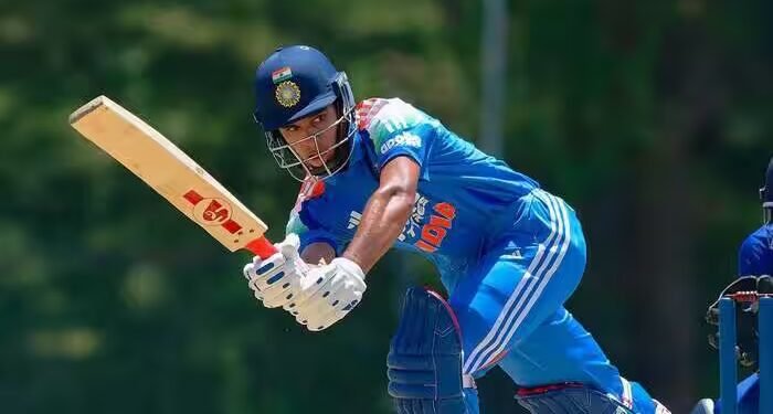 7 चौके और 5 छक्के… अन्वय द्रविड़ ने 207 की स्ट्राइक रेट से की बैटिंग, आर्यवीर सहवाग की टीम को दी करारी हार
