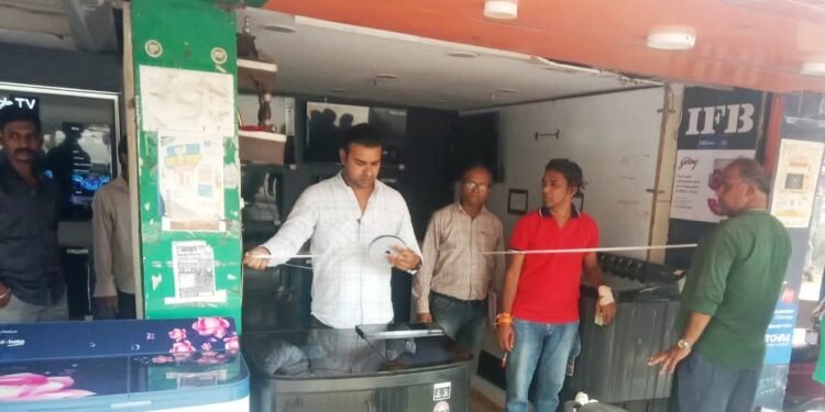 आकाशगंगा में अतिक्रमण पर निगम सख्त, मार्किंग से व्यापारियों में खलबली