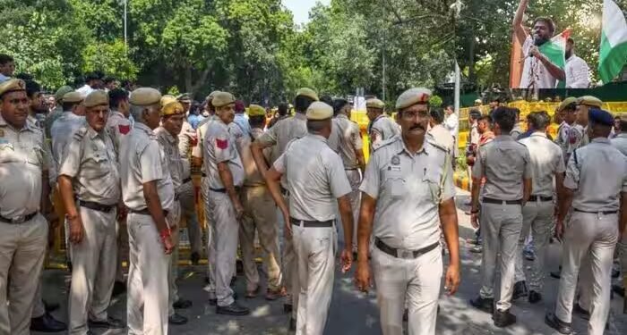 अभिजीत दिपके की आज SEM कोर्ट में पेशी, उधर दिल्ली पुलिस ने निषेधाज्ञा उल्लंघन में दर्ज की कई FIR