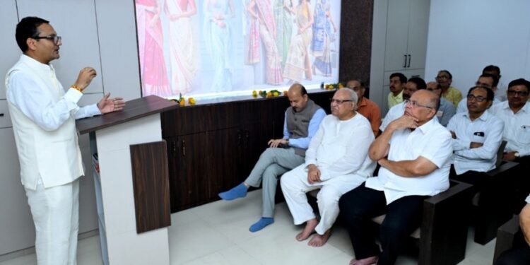 पंडरी में गौसेवा और जैविक खेती प्रशिक्षण केंद्र का शुभारंभ