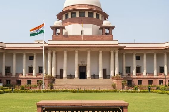‘जज हाथीदांत के बुर्ज में नहीं रह रहे, सब पता है’, सुप्रीम कोर्ट ने संजय राउत से मांग लिया आचरण पर स्पष्टीकरण