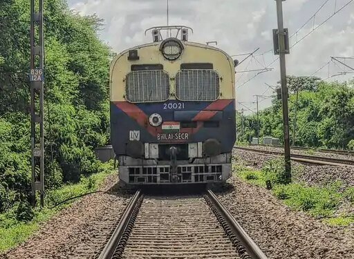‘रामायण’ फिल्म के मेकर पर इनकम टैक्स रेड की खबर:नमित मल्होत्रा की कंपनी प्राइम फोकस के मुंबई दफ्तरों में जांच; विदेशी लेन-देन से जुड़ा मामला