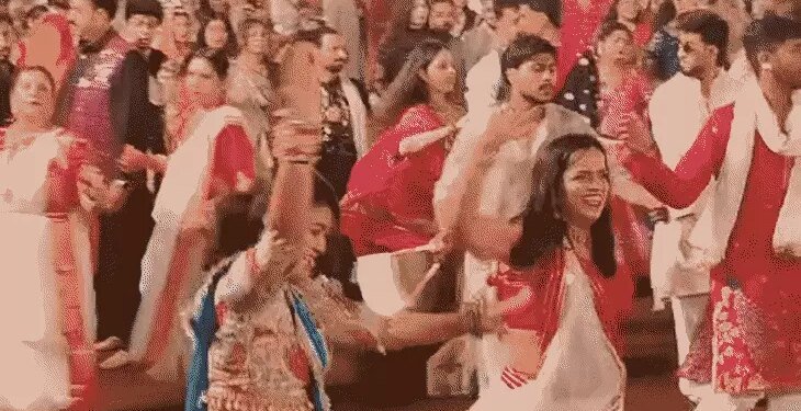 भारत-रूस को लेकर अमेरिका के इस फैसले पर खुश हो गईं उद्धव ठाकरे गुट की नेता; बोलीं- ट्रेड डील भी होगी