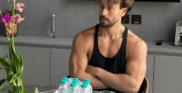 टाइगर श्रॉफ ने क्राइम ब्रांच को नहीं दिया बयान:टीम ने फर्जी रिपोर्ट का खंडन किया; फायरिंग मामले में अब तक 10 आरोपी गिरफ्तार