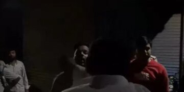 लव-प्रपोजल ठुकराया तो छात्रा पर एसिड अटैक करवाया:चेहरा-आंख झुलसे; कोचिंग में साथ पढ़ते थे, हमले से पहले दोस्त की शादी कराई