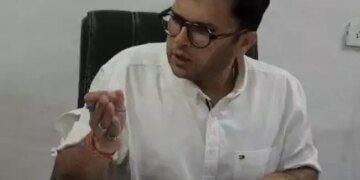 लव-प्रपोजल ठुकराया तो छात्रा पर एसिड अटैक करवाया:चेहरा-आंख झुलसे; कोचिंग में साथ पढ़ते थे, हमले से पहले दोस्त की शादी कराई