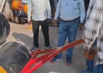 इंदौर में पहली बार आए साइंटिफिक रोलर:भारत-वेस्टइंडीज मैच की पिच इंग्लैंड की रिसर्च के आधार पर हो रही तैयार