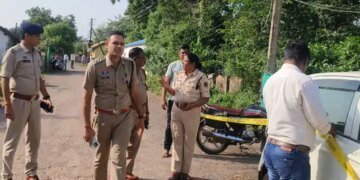 लव-प्रपोजल ठुकराया तो छात्रा पर एसिड अटैक करवाया:चेहरा-आंख झुलसे; कोचिंग में साथ पढ़ते थे, हमले से पहले दोस्त की शादी कराई