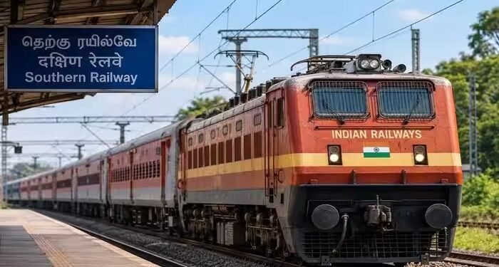 ट्रेन में स्पीकर पर फोन रखना पड़ेगा भारी, 5000 रुपये तक का जुर्माना और 6 महीने तक की जेल का प्रावधान